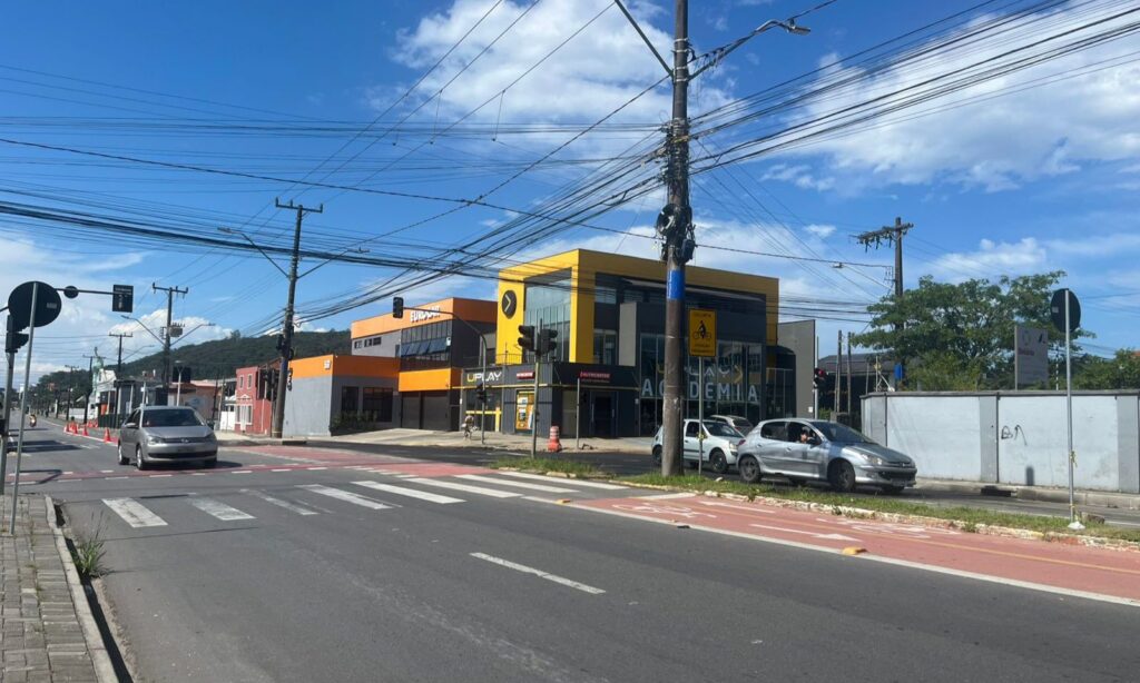 Após obras de manutenção, trecho da avenida Coronel Procópio Gomes é liberado na tarde deste domingo