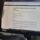 Tela de computador mostra página sobre conferência e pré-conferências da cultura