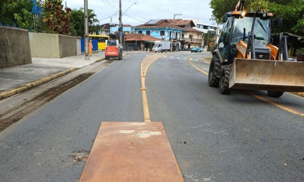 Manutenção interdita trecho da rua Prefeito Baltasar Buschle nesta sexta-feira