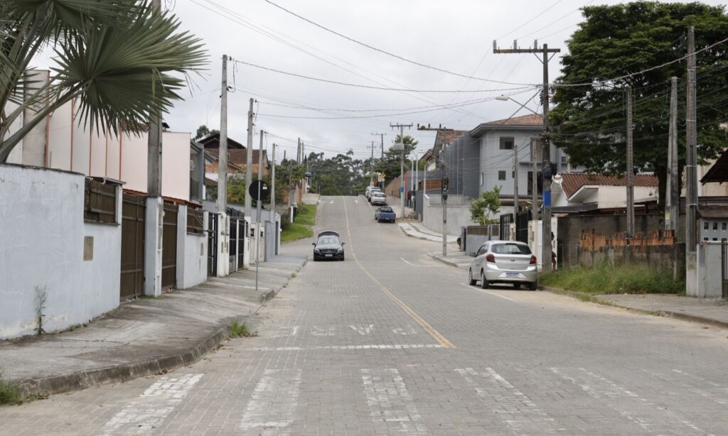 Rua do bairro Jardim Sofia terá sentido único para otimizar fluidez do trânsito