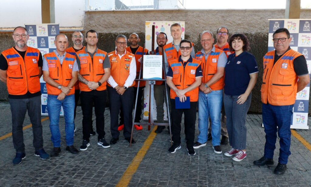 Defesa Civil de Joinville recebe reconhecimento máximo na prevenção de desastres e Guarda Municipal ganha reforço com cães farejadores