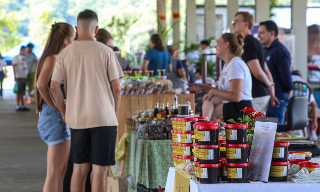Feira Direto do Campo conecta consumidores e produtores rurais em dois dias de compras e atrações para a família