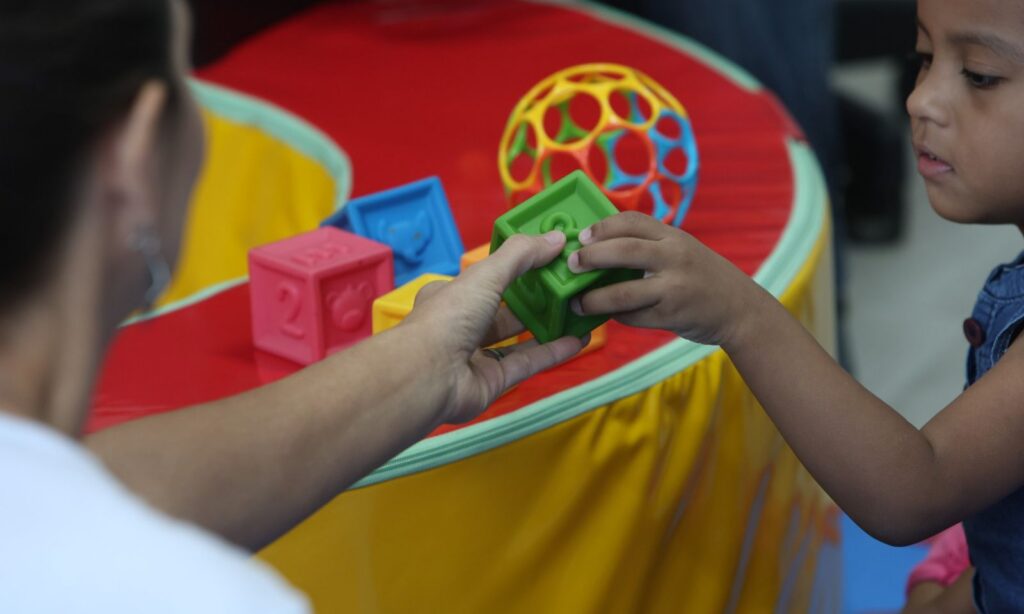 NAIPE abre inscrições para a Escola de Pais, com orientações para famílias de pessoas autistas ou com deficiência intelectual em Joinville
