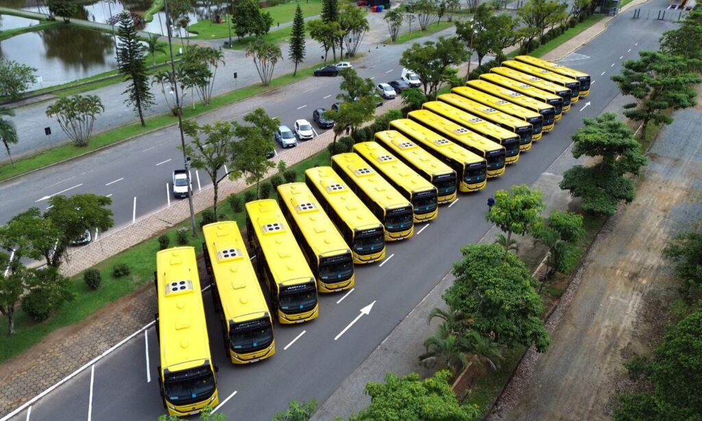 Transporte coletivo de Joinville passa a contar com 18 novos ônibus para renovação da frota