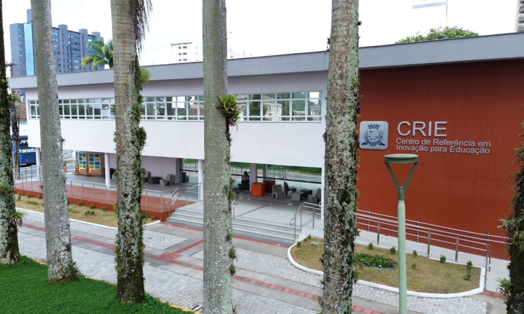 Joinville inaugura Centro de Referência em Inovação para Educação (CRIE)