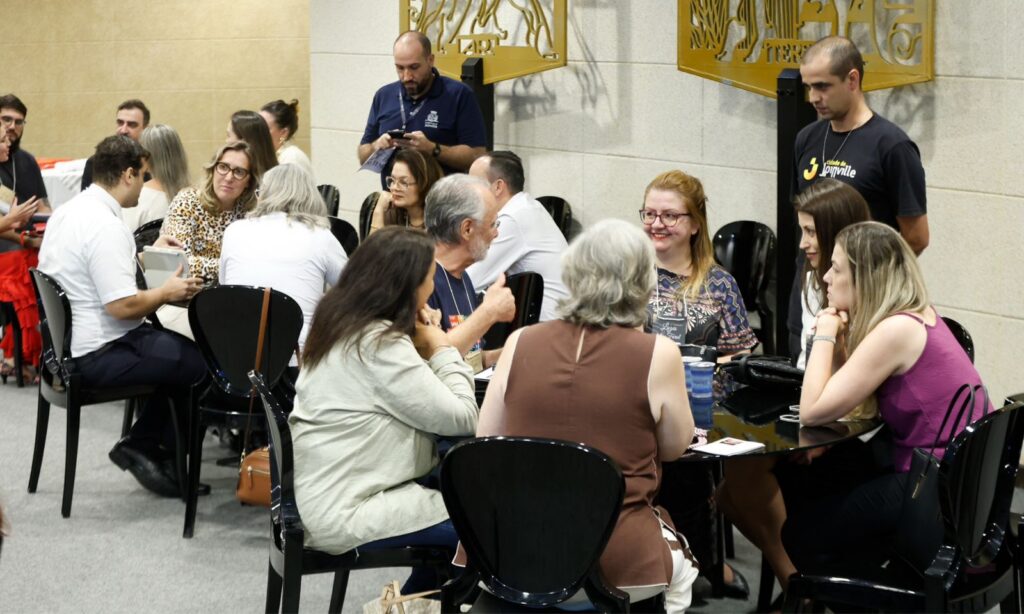 Evento Luzes do Farol aproxima setor empresarial de projetos sociais, esportivos e culturais em Joinville
