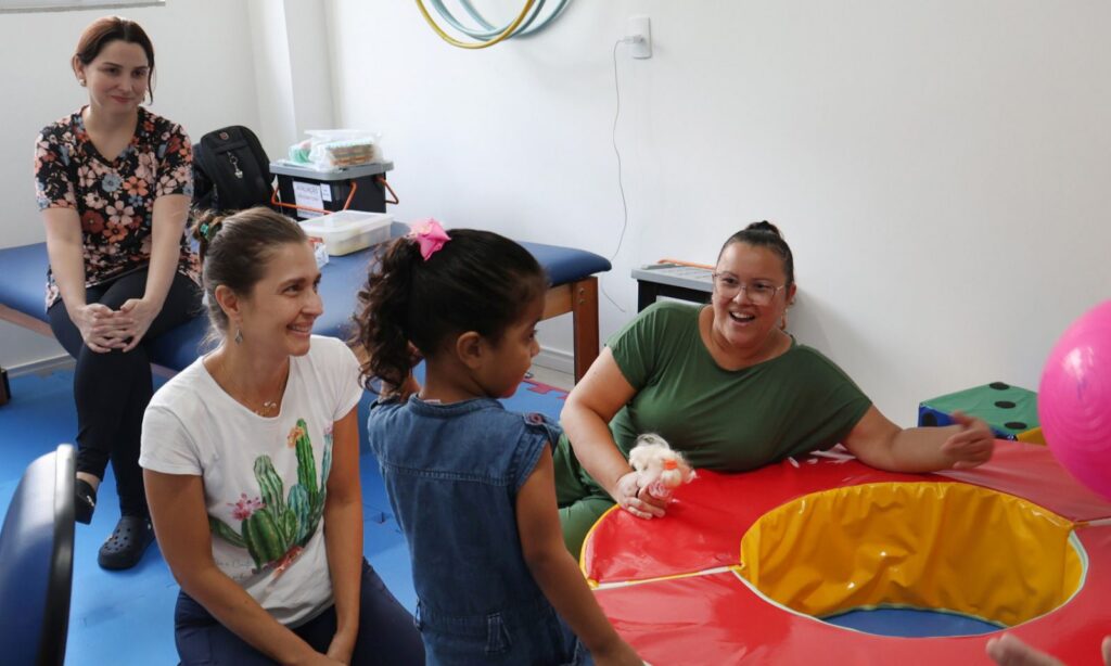 Inscrições para quarta edição da Escola de Pais do NAIPE DI/TEA abrem nesta segunda-feira