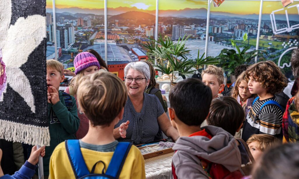 Prefeitura e Companhia Águas de Joinville participam do Festival Literário de Santa Catarina com diversas atividades