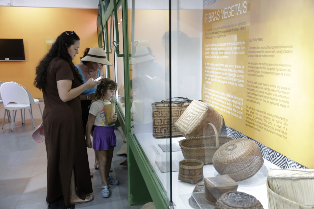 Apresentação da Orquestra Villa-Lobos e visitas noturnas no Museu de Sambaqui e na Biblioteca são destaques da agenda cultural