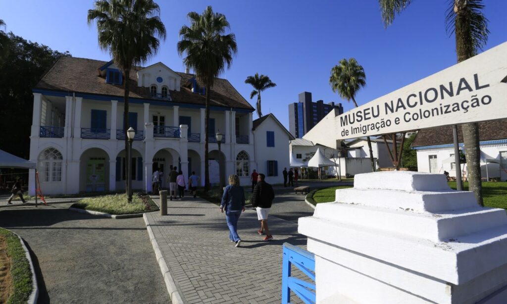 Inscrições abertas para visita técnica destinada a profissionais que atuam no atendimento a turistas em Joinville