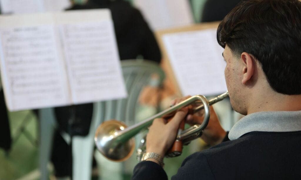 Mostra Acadêmica da Escola de Música Villa-Lobos reúne apresentações de diferentes ritmos e formações musicais em Joinville