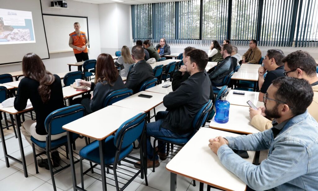 Defesa Civil de Joinville reúne órgãos municipais em oficinas para atualização do Plancon