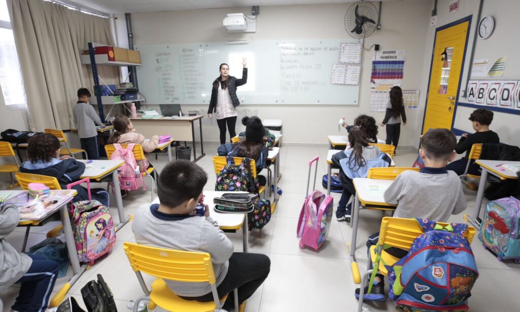 Prefeitura de Joinville divulga horários e locais das provas do Concurso Público para a Educação