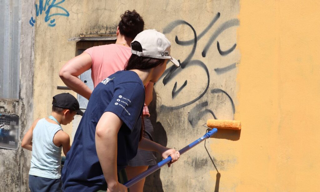 Novo mutirão contra a pichação em Joinville tem inscrições abertas para voluntários
