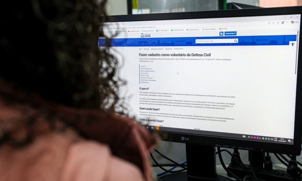 Defesa Civil de Joinville abre cadastro para pessoas que desejam atuar como voluntários em situações de emergência e apoio