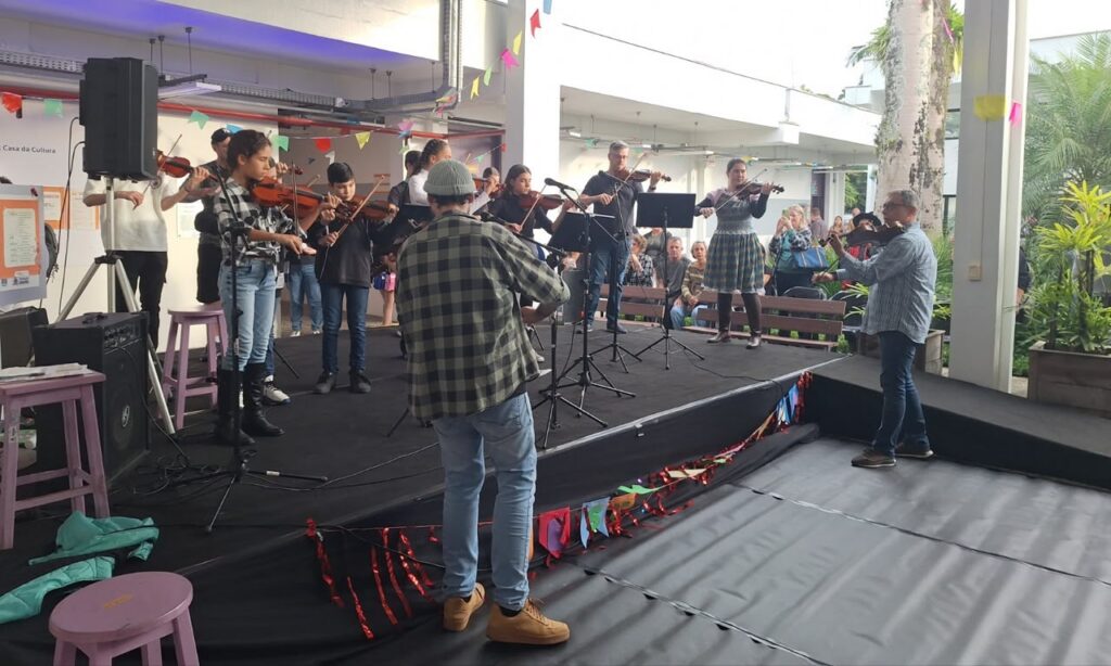 Arraiá da Casa da Cultura terá música, dança e brincadeiras típicas em Joinville