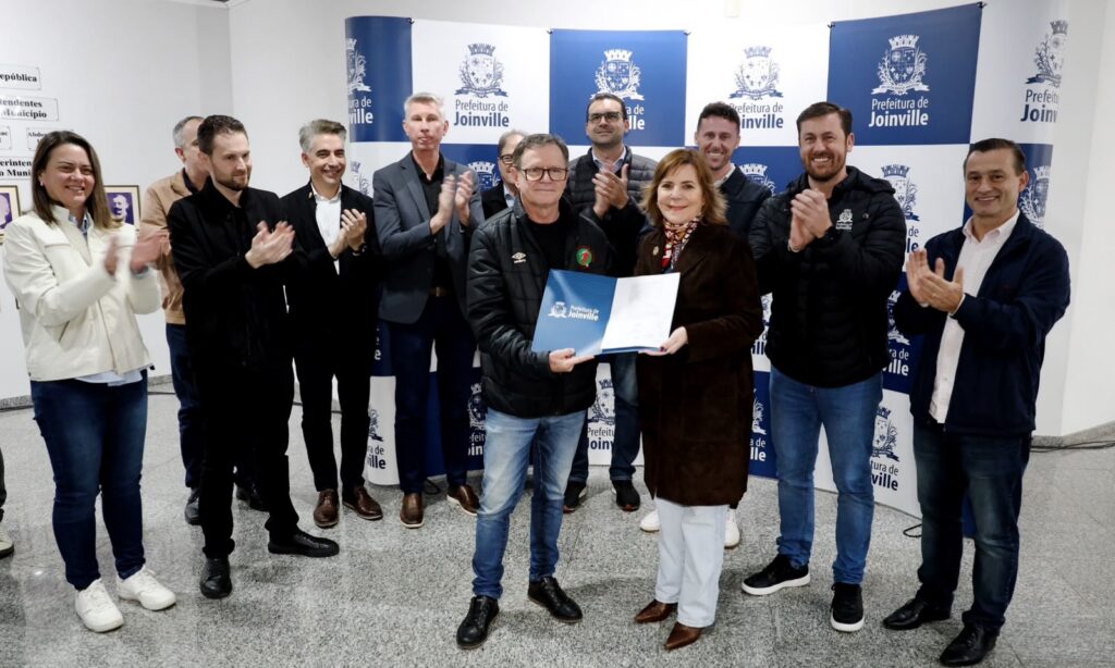 Com investimento de R$ 200 mil, Joinville fortalece futebol amador no município