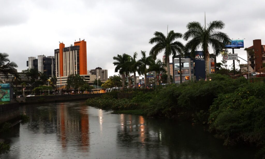 Defesa Civil de Joinville alerta para risco de alagamentos por conta da maré alta nesta segunda-feira
