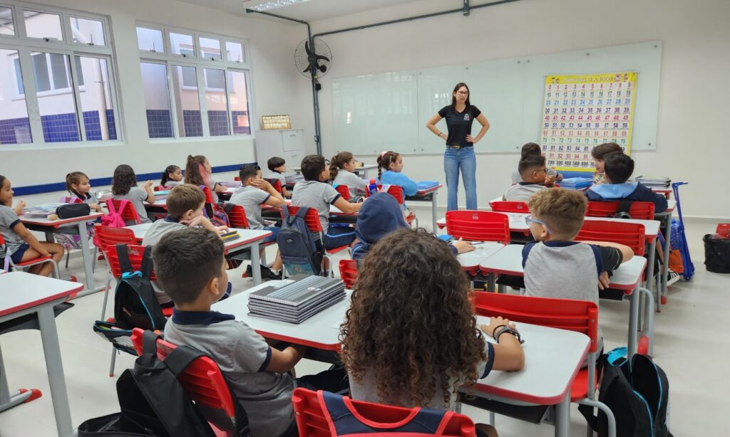 Prefeitura de Joinville realiza pagamento de R$ 6,6 milhões em gratificação para servidores da Rede Municipal de Ensino