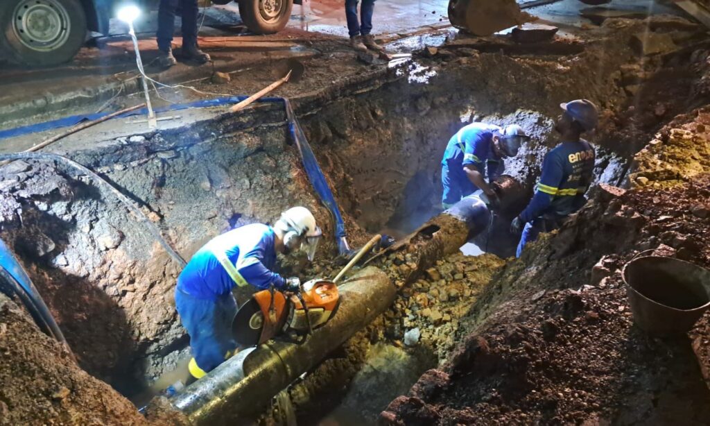 Águas de Joinville conclui reparo emergencial na rua Helmuth Fallgatter