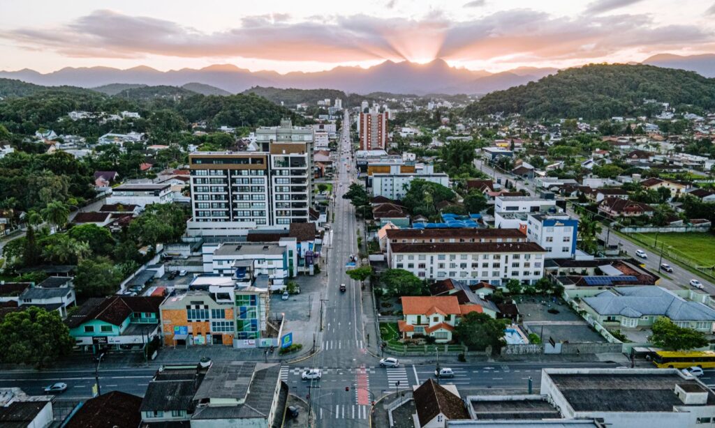 Prefeitura de Joinville aciona oficialmente Governo Federal, proprietário do imóvel da Rua Aquidaban, para esclarecimentos sobre a situação
