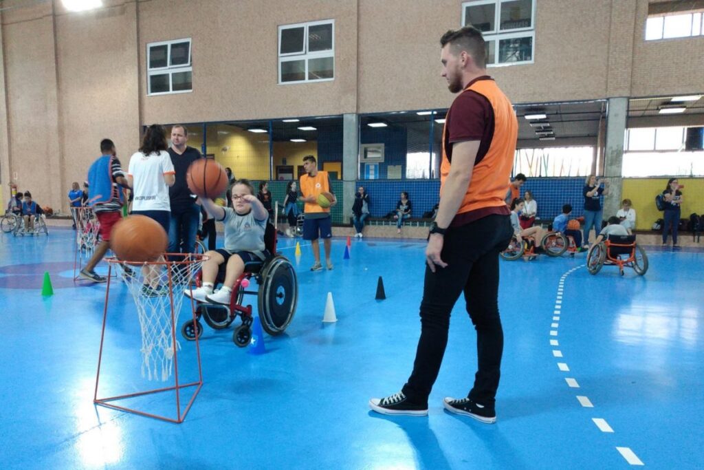 Sesporte abre inscrições para o Festival Paralímpico Loterias Caixa, que aproxima crianças e adolescentes de modalidades paralímpicas, em Joinville