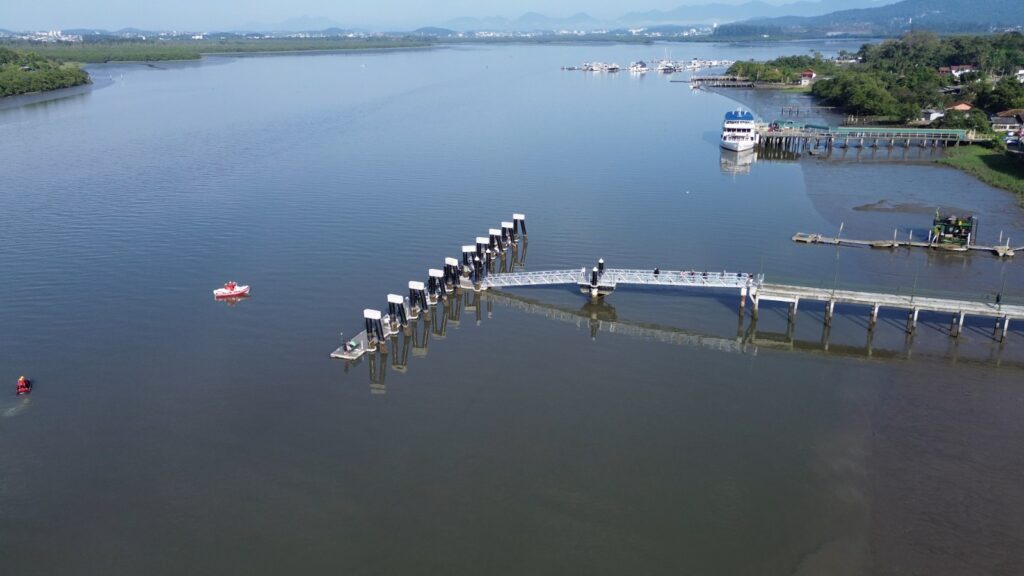 Prefeitura inaugura Cais Flutuante do Espinheiros em incentivo ao turismo náutico de Joinville