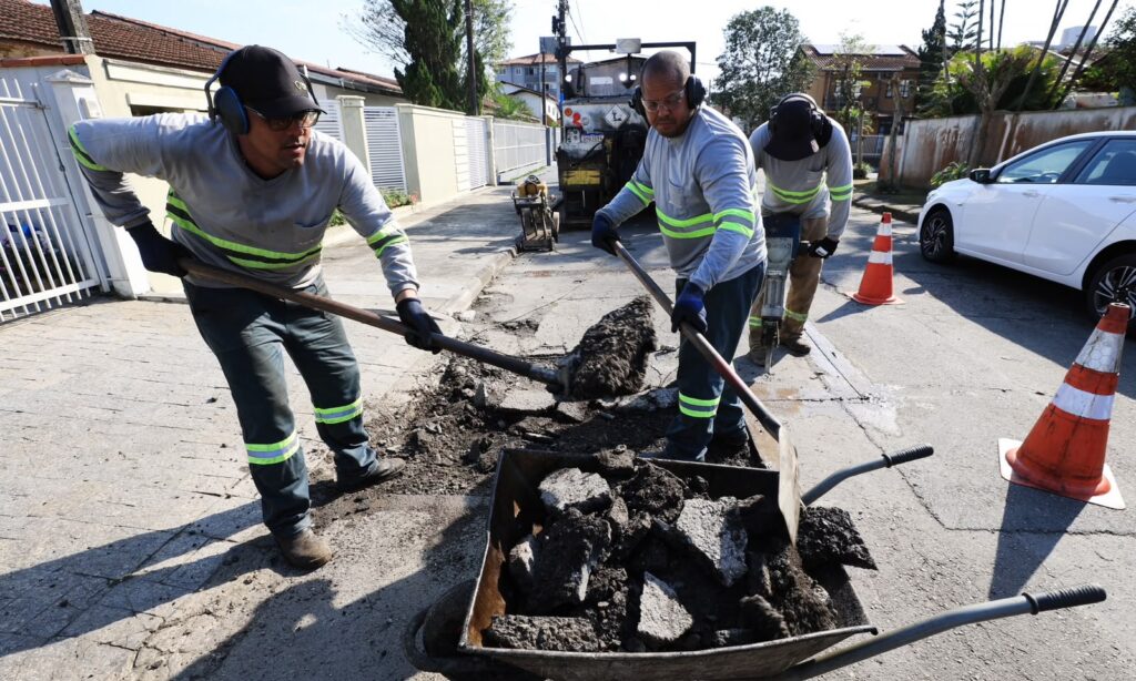 Moradores de Joinville podem informar ruas com necessidade de manutenção pelo aplicativo Joinville Fácil