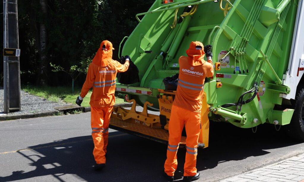Com ampliação de setores e equipes, Joinville reorganiza a coleta de lixo convencional