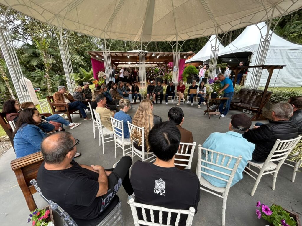 Espetáculos teatrais, feiras, visitas noturnas e apresentações musicais movimentam a agenda cultural de Joinville