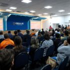 Auditório do CREA com público sentado na plateia