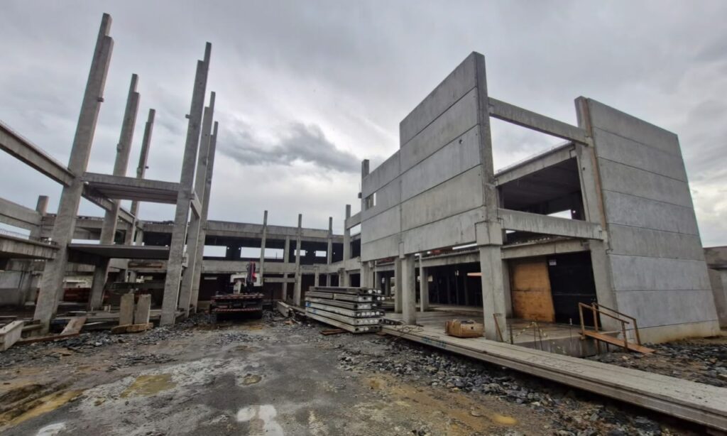 Prefeitura multa, notifica e abre processos administrativos contra empresa que venceu licitações para construir sete CEIs em Joinville