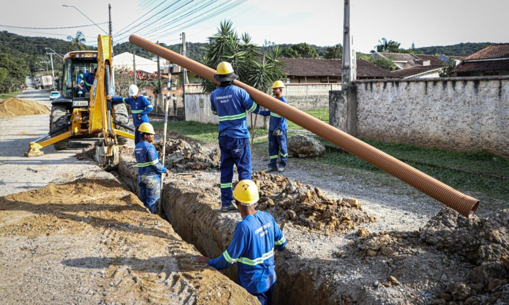 Com investimento de quase R$ 50 milhões, Águas de Joinville conclui implantação da rede de esgoto em dois bairros da zona Sul